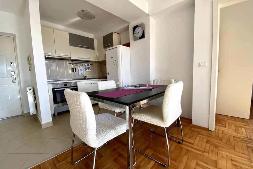 Matea'S Appartment 800 M To Center Free Parking Skopje Exterior photo